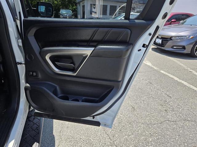 Photo of 2015 Pearl White Nissan Armada