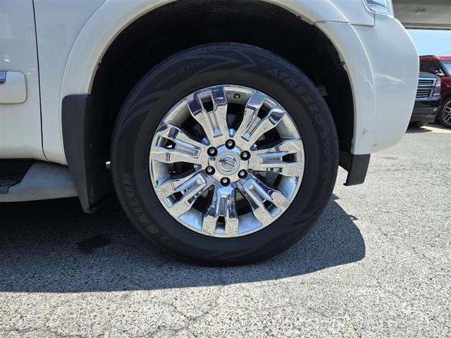 Photo of 2015 Pearl White Nissan Armada