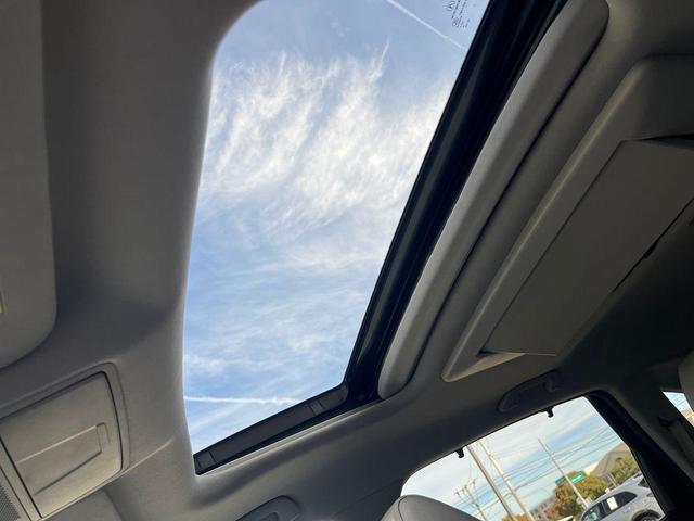Photo of 2014 Silver Moon Acura MDX