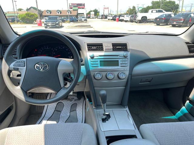 Photo of 2011 Magnetic Gray Metallic Toyota Camry