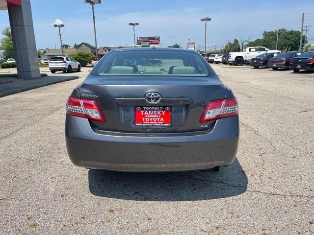 Photo of 2011 Magnetic Gray Metallic Toyota Camry