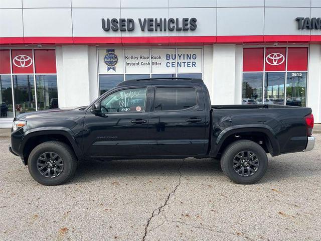 Photo of 2023 Black Toyota Tacoma
