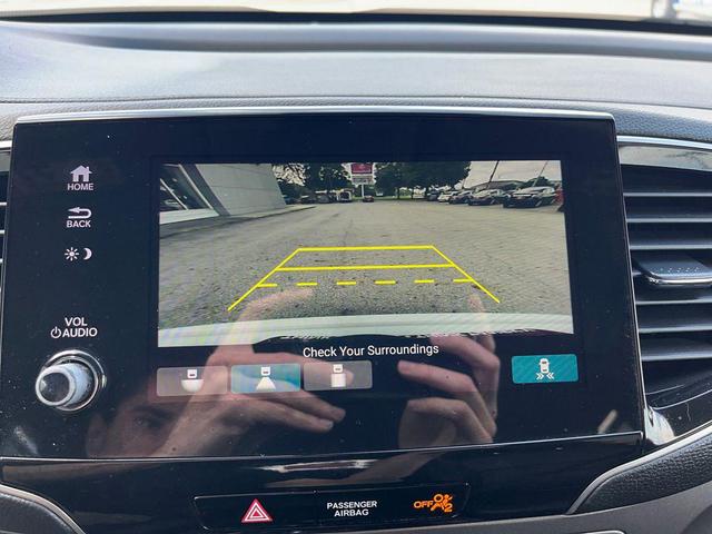 Photo of 2022 Platinum White Pearl Honda Pilot