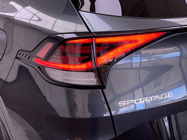 Photo of 2025 Gravity Gray Kia Sportage Hybrid