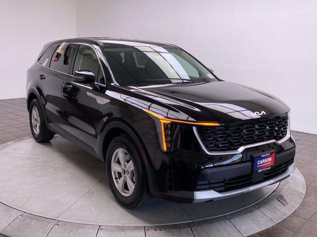 Photo of 2025 Ebony Black Kia Sorento