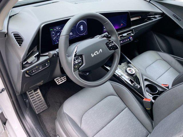 Photo of 2025 SNOWWHITE Kia Niro EV