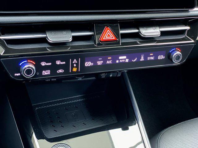 Photo of 2025 SNOWWHITE Kia Niro EV