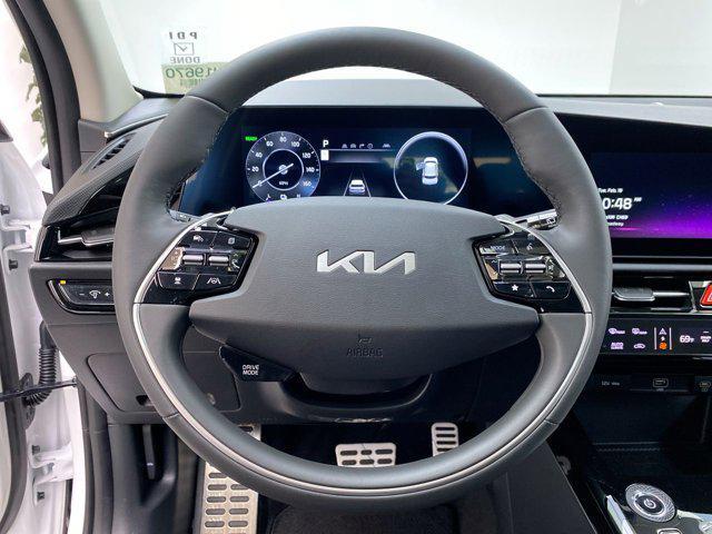 Photo of 2025 SNOWWHITE Kia Niro EV
