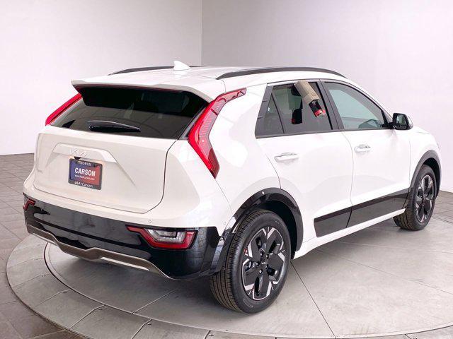 Photo of 2025 SNOWWHITE Kia Niro EV