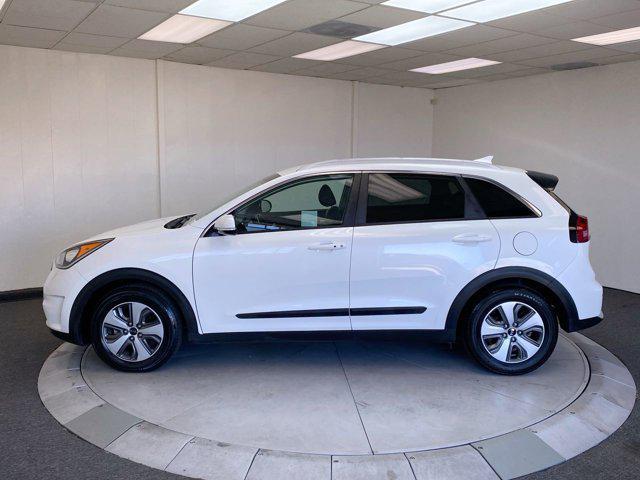 Photo of 2019 Snow White Pearl Kia Niro