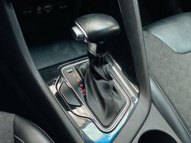 Photo of 2019 Snow White Pearl Kia Niro