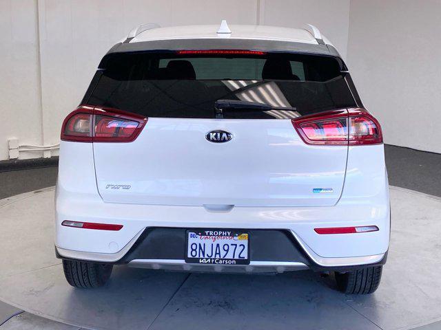 Photo of 2019 Snow White Pearl Kia Niro