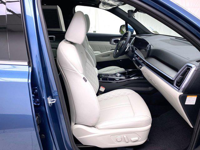 Photo of 2025 Mineral Blue Kia Sorento Hybrid