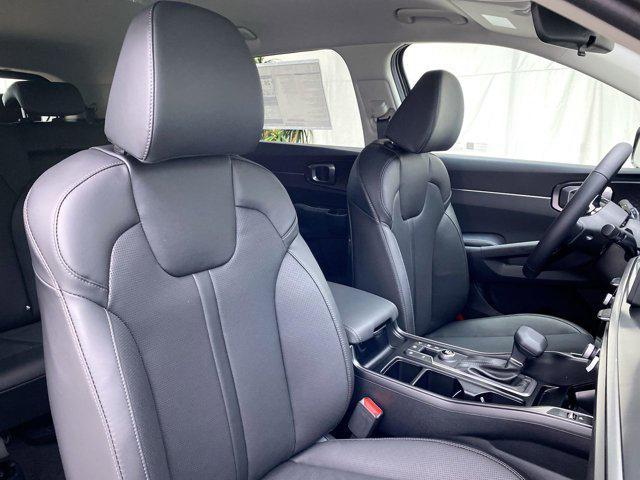 Photo of 2025 Ebony Black Kia Sorento