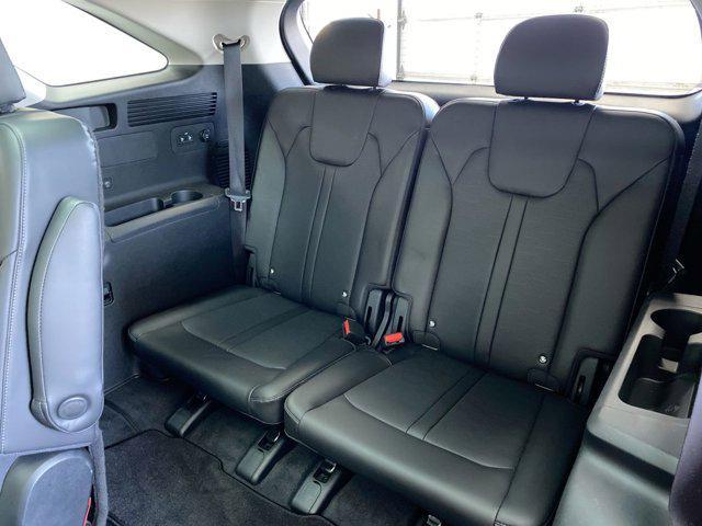 Photo of 2024 Gravity Grey Kia Sorento