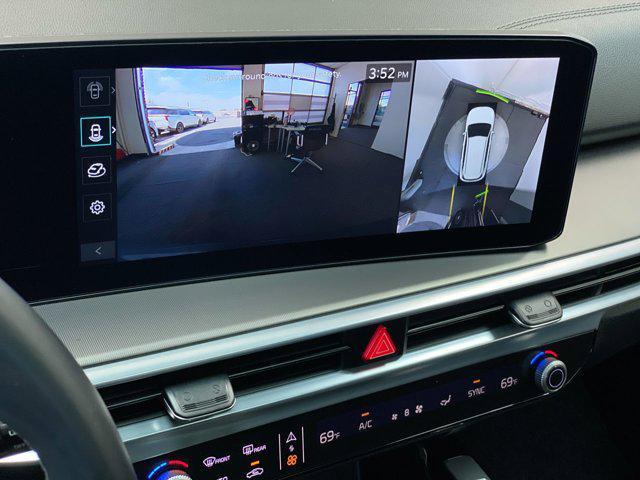 Photo of 2024 Gravity Grey Kia Sorento