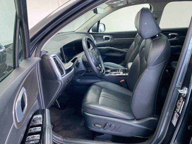 Photo of 2024 Gravity Grey Kia Sorento