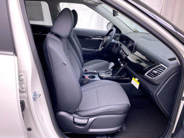 Photo of 2025 CW/BLKROOF Kia Seltos