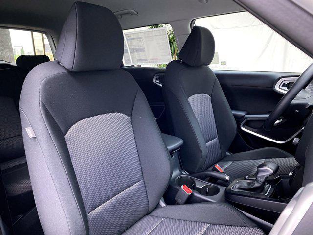 Photo of 2025 Snow White Pearl Kia Soul