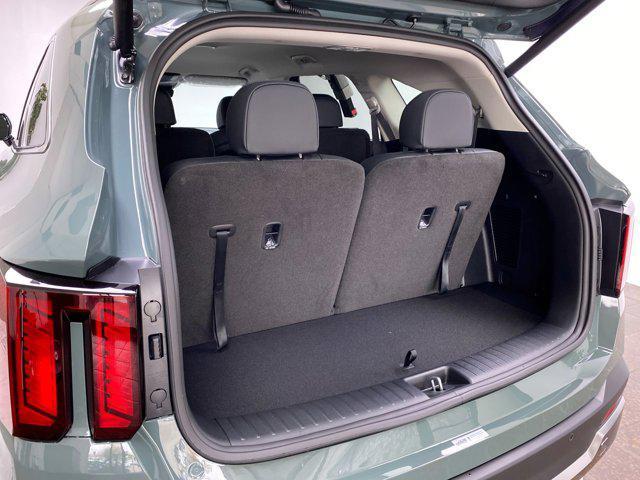 Photo of 2025 Cityscape Green Kia Sorento Hybrid