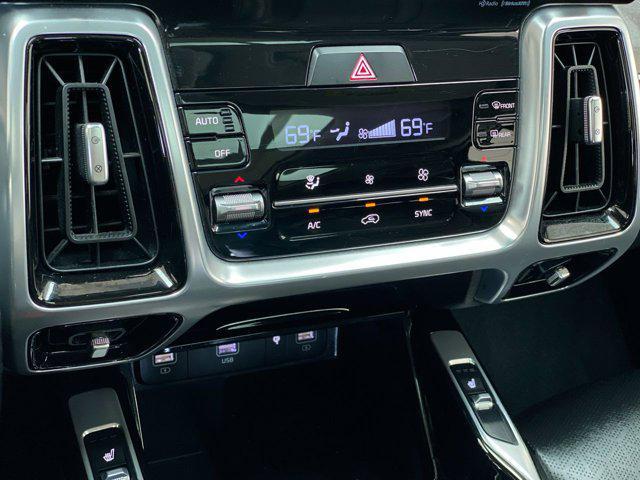 Photo of 2022 Everlasting Silver Kia Sorento