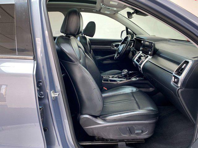 Photo of 2022 Everlasting Silver Kia Sorento
