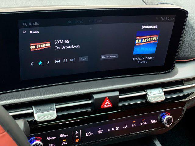 Photo of 2026 Snow White Pearl Kia Sportage Hybrid
