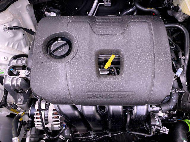 Photo of 2025 SNOWWHITE Kia Soul