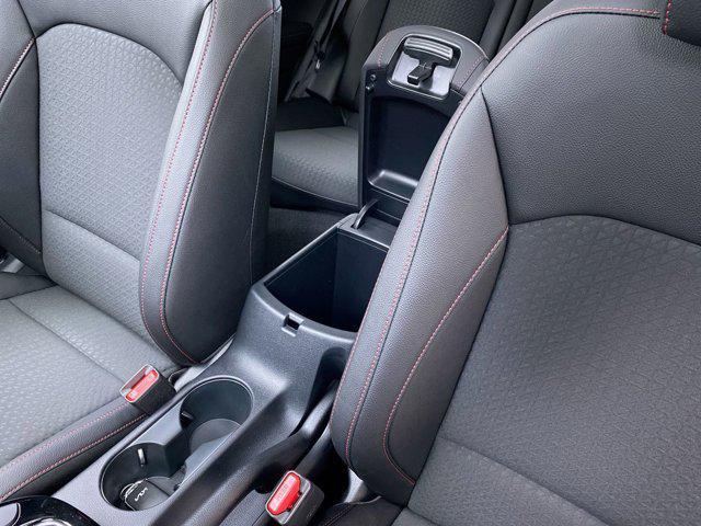 Photo of 2025 SNOWWHITE Kia Soul