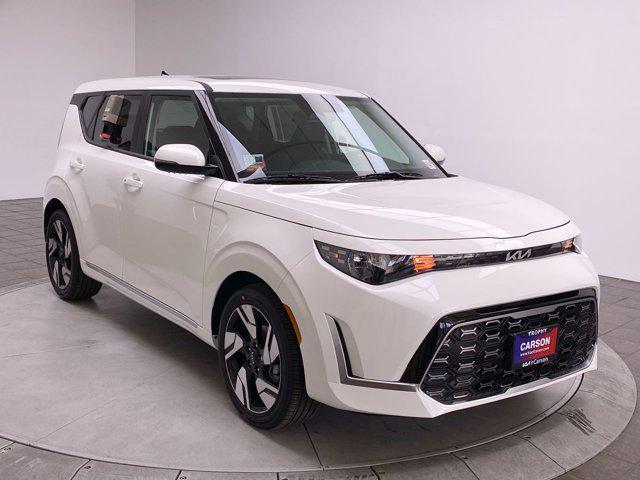 Photo of 2025 SNOWWHITE Kia Soul