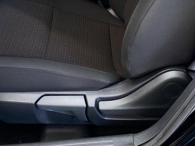 Photo of 2025 Super Black Nissan Kicks