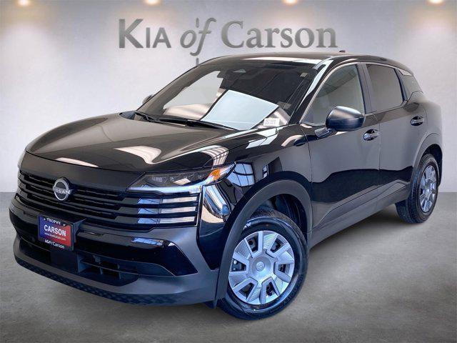 Photo of 2025 Super Black Nissan Kicks