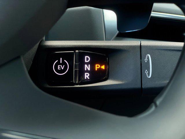 Photo of 2026 Ivory Silver Kia EV9
