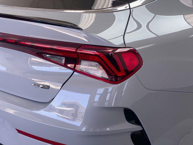 Photo of 2022 Wolf Gray Kia K5