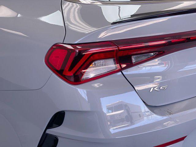 Photo of 2022 Wolf Gray Kia K5