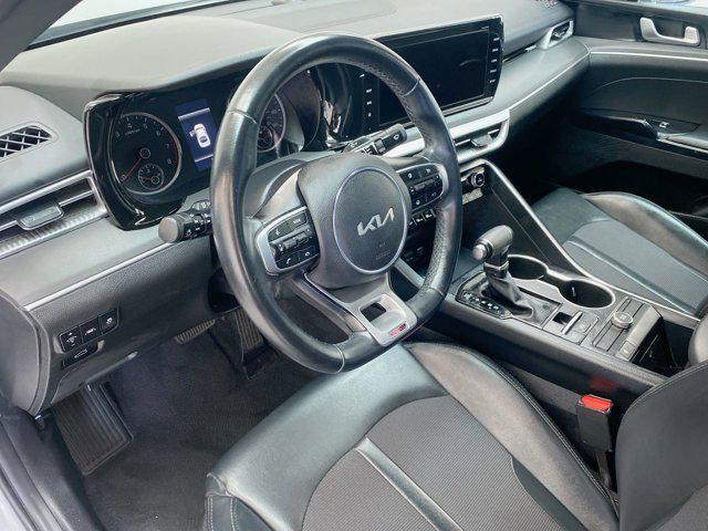 Photo of 2022 Wolf Gray Kia K5
