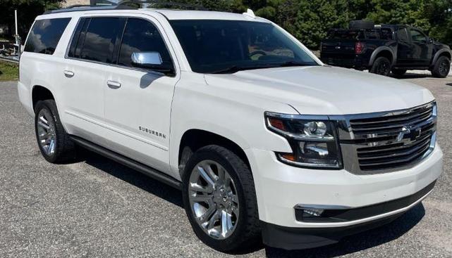 Photo of 2020 Iridescent Pearl Tricoat Chevrolet Suburban
