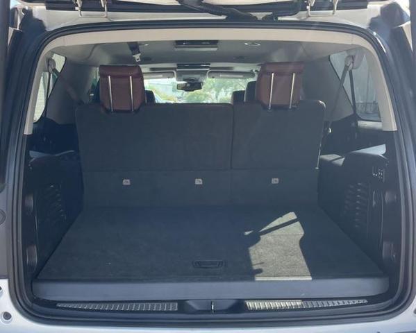 Photo of 2020 Iridescent Pearl Tricoat Chevrolet Suburban