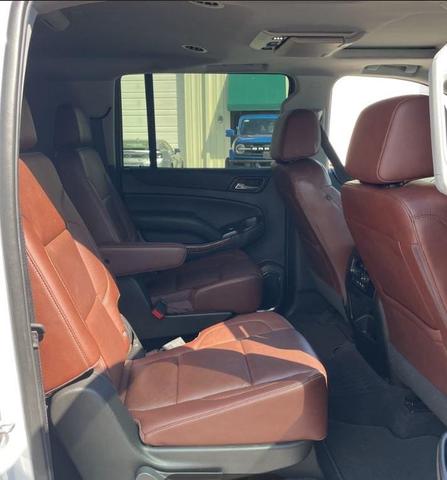 Photo of 2020 Iridescent Pearl Tricoat Chevrolet Suburban