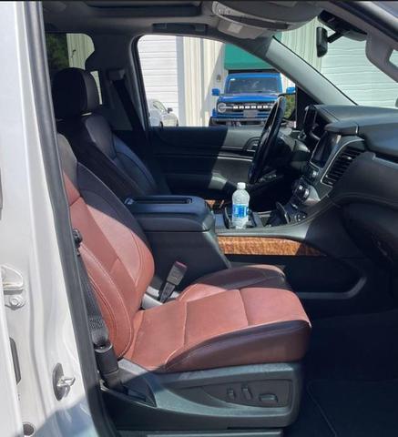 Photo of 2020 Iridescent Pearl Tricoat Chevrolet Suburban