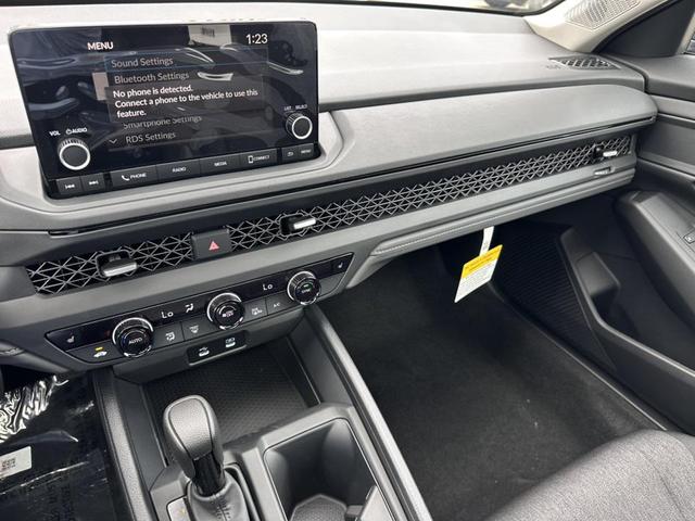 Photo of 2025 Still Night Pearl Honda Accord