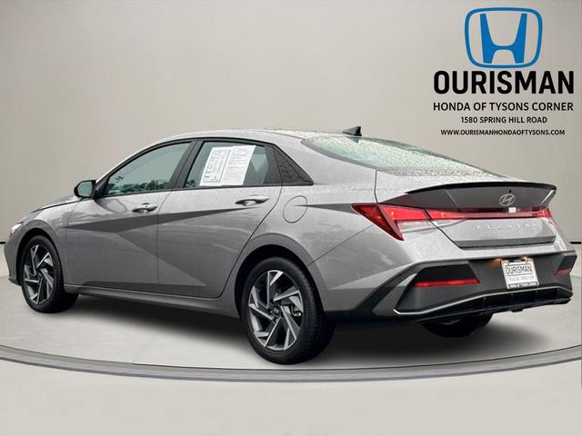 Photo of 2025 Fluid Metal Hyundai ELANTRA