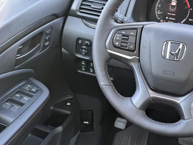 Photo of 2025 Platinum White Honda Ridgeline