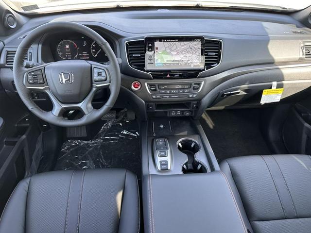 Photo of 2025 Platinum White Honda Ridgeline
