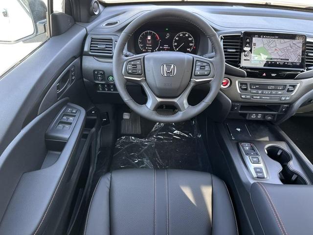 Photo of 2025 Platinum White Honda Ridgeline