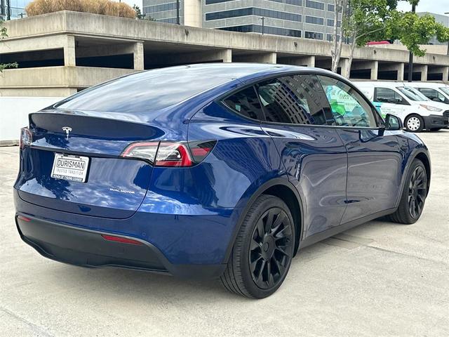 Photo of 2021 Blue Tesla Model Y