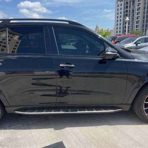Photo of 2022 Obsidian Black Metallic Mercedes-Benz GLE 350