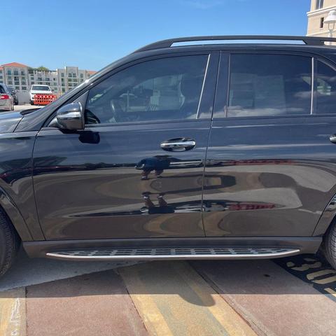 Photo of 2022 Obsidian Black Metallic Mercedes-Benz GLE 350