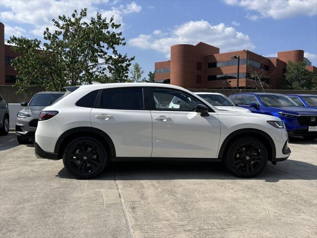 Photo of 2026 Platinum White Honda HR-V