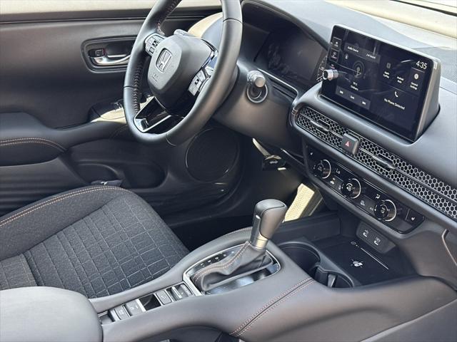 Photo of 2026 Platinum White Honda HR-V